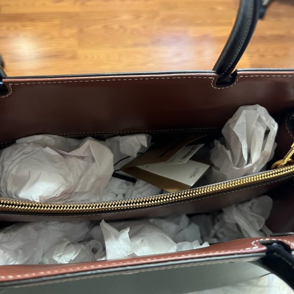 Authentic Burberry Title Tote Bag (Medium) - Picture 6 of 6